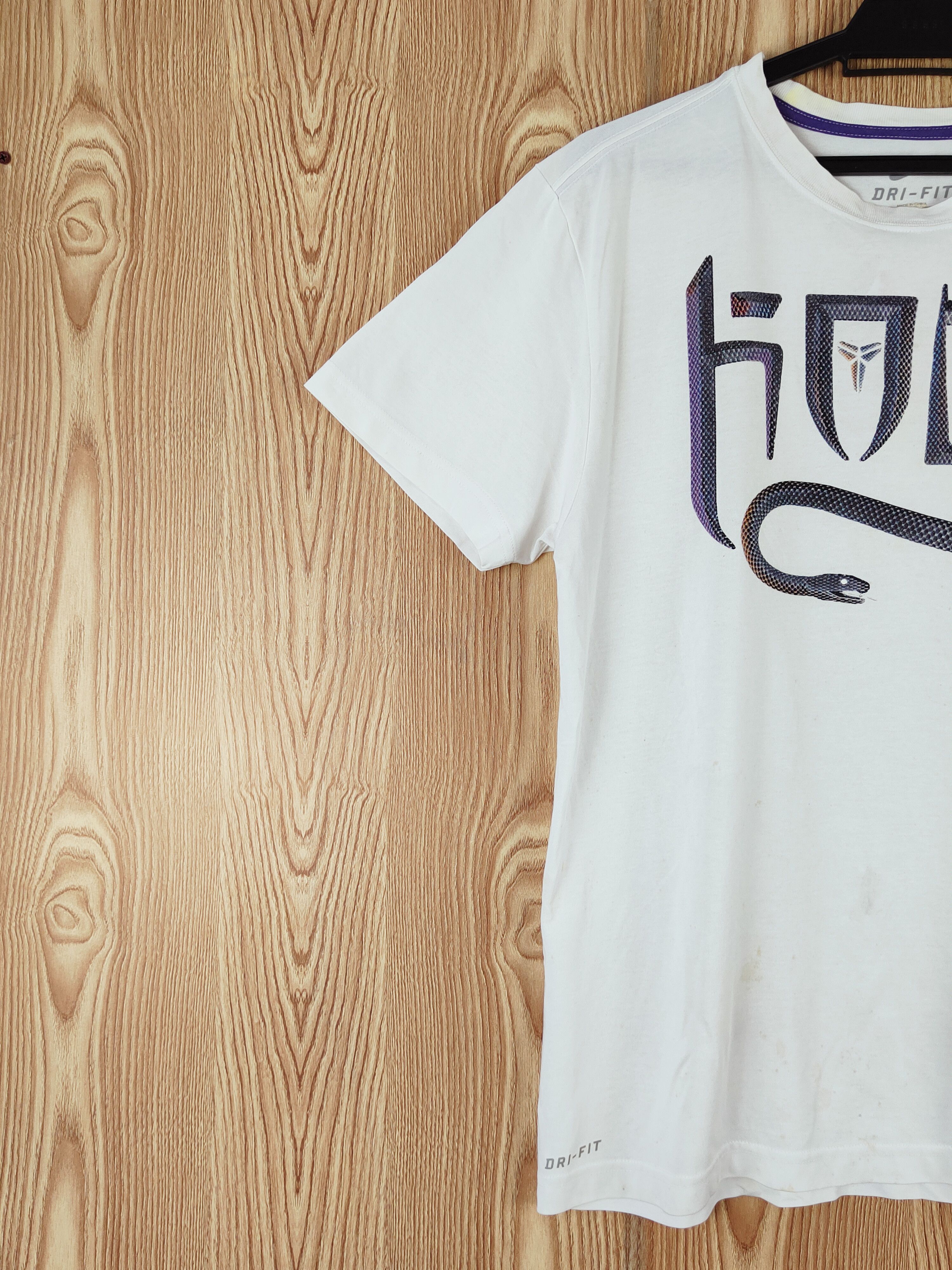 Nike DL Nike-Dri fit kobe bryant black mamba White tee #W576 Size US M / EU 48-50 / 2 - 4 Thumbnail