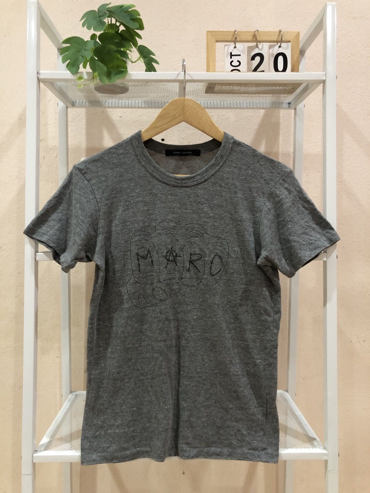 Marc Jacobs Vintage Marc Jacobs Anarchy Fist Print Tshirts Cotton Blend Size US S / EU 44-46 / 1 - 1 Thumbnail