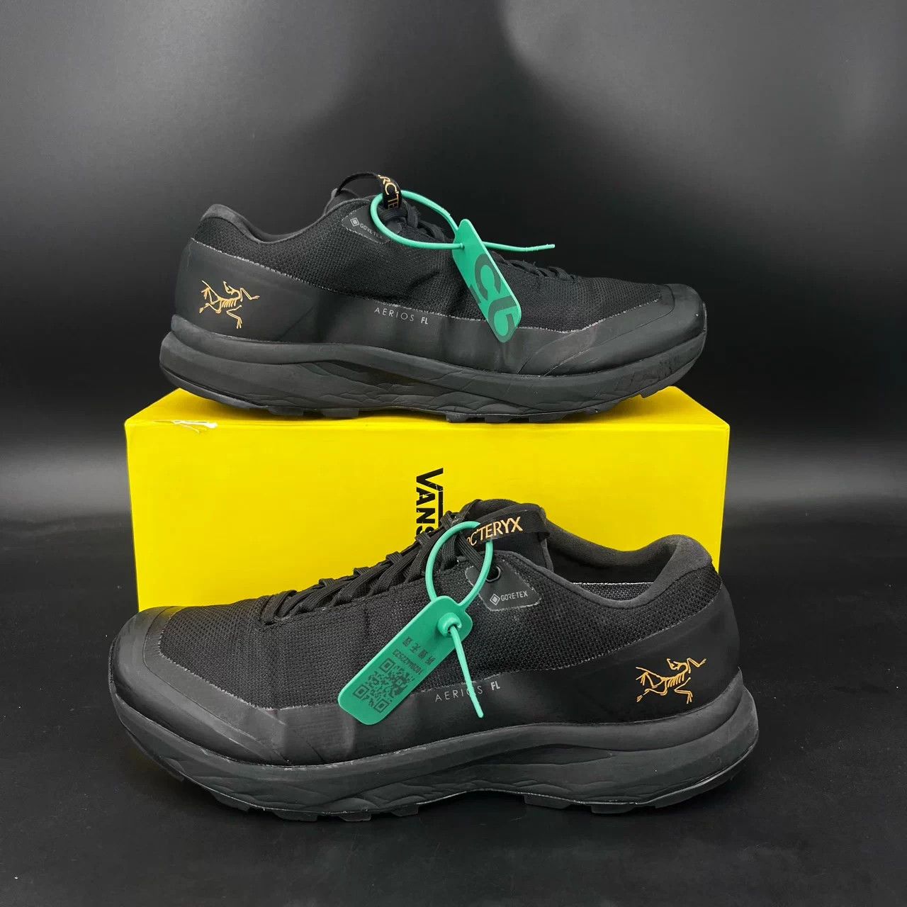 Arc'teryx Arcteryx Aerios Black Gold 44.5 Lightly Used Size US 11.5 / EU 44-45 - 3 Thumbnail