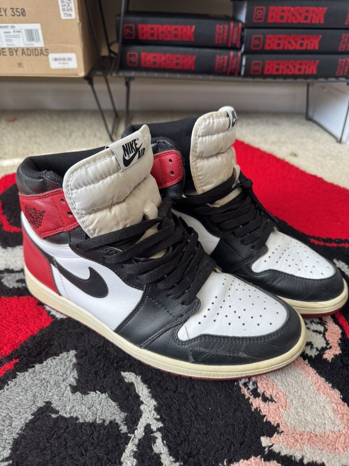 Jordan Brand Jordan 1 Black Toe Size US 10.5 / EU 43-44 - 1 Thumbnail