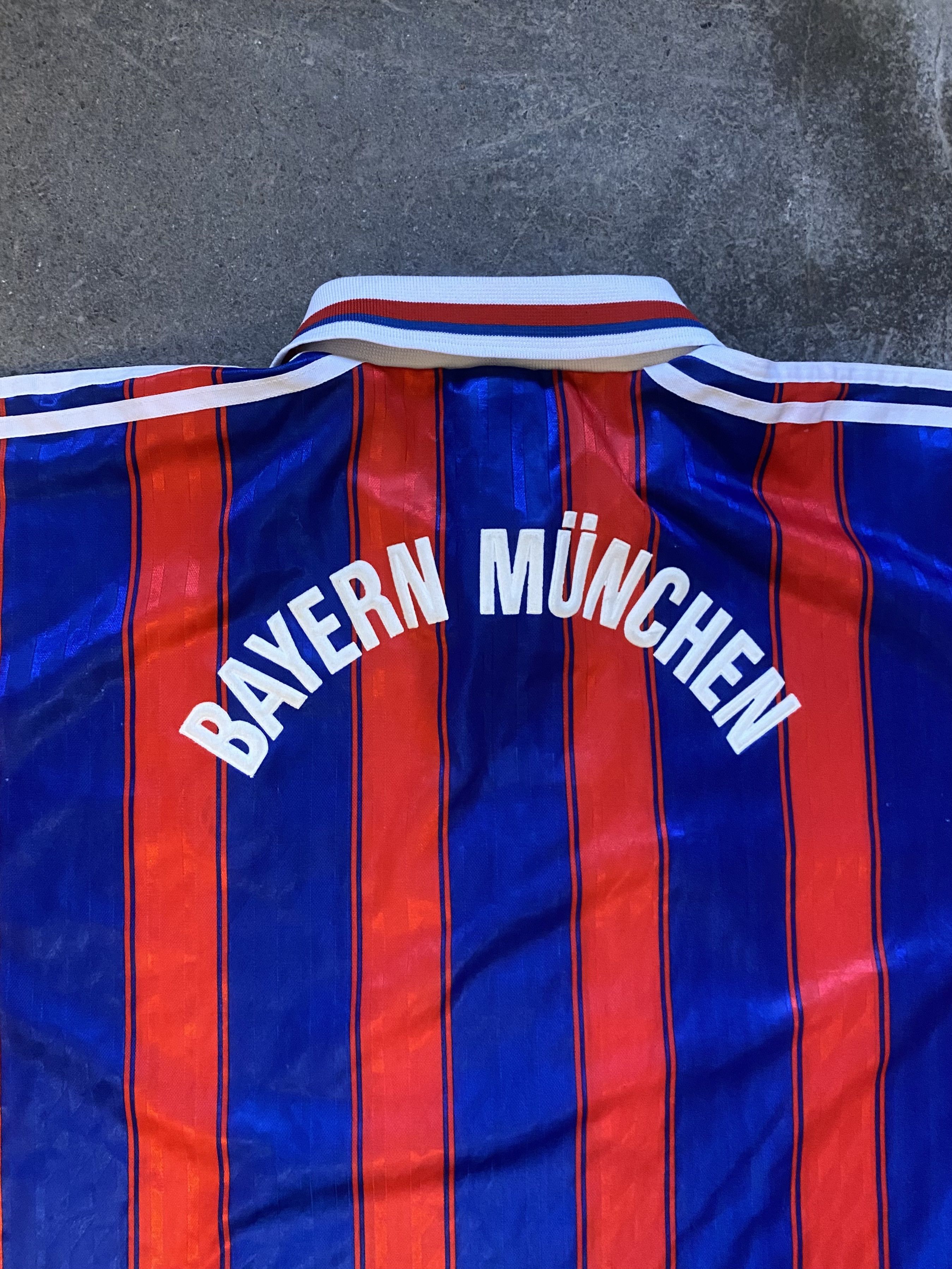 Other Vintage Bayern Soccer Jersey 95/97 season Size US XL / EU 56 / 4 - 4 Thumbnail
