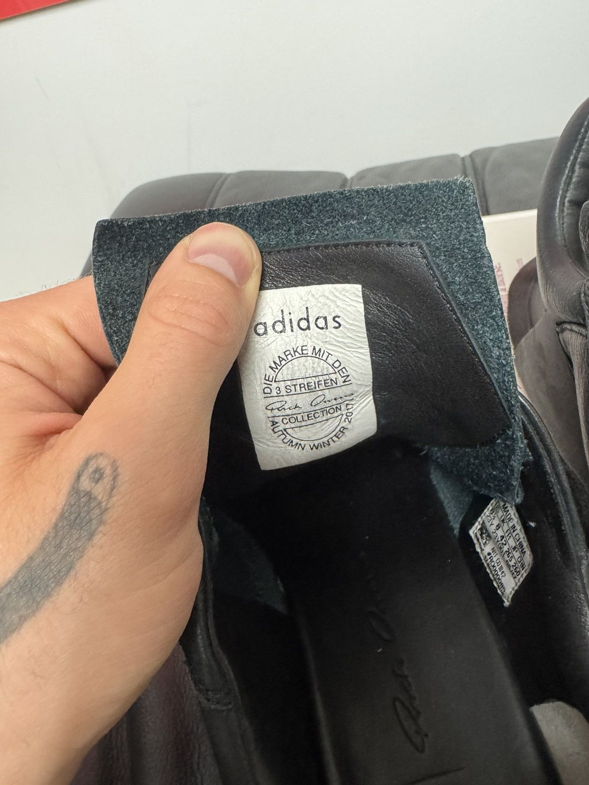 Adidas × Rick Owens Rick Owens Adidas Level Runner Triple Black Low Leather Rare Size US 8.5 / EU 41-42 - 9 Thumbnail