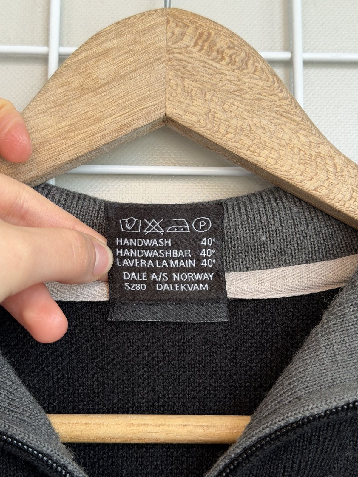 Dale Of Norway Dale of Norway Half Zip Wool Sweater Mens Size L Vintage Size US L / EU 52-54 / 3 - 10 Thumbnail
