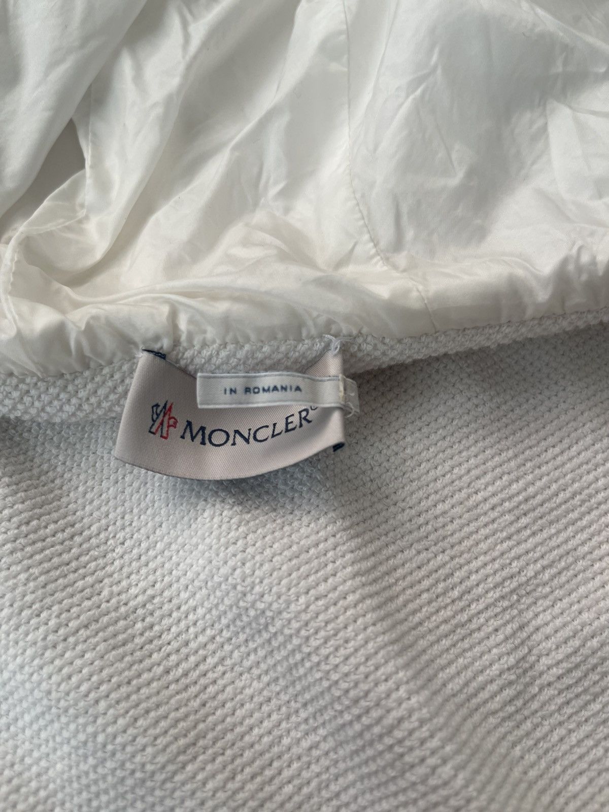 Moncler White monclear hooded vest Size US M / EU 48-50 / 2 - 3 Thumbnail
