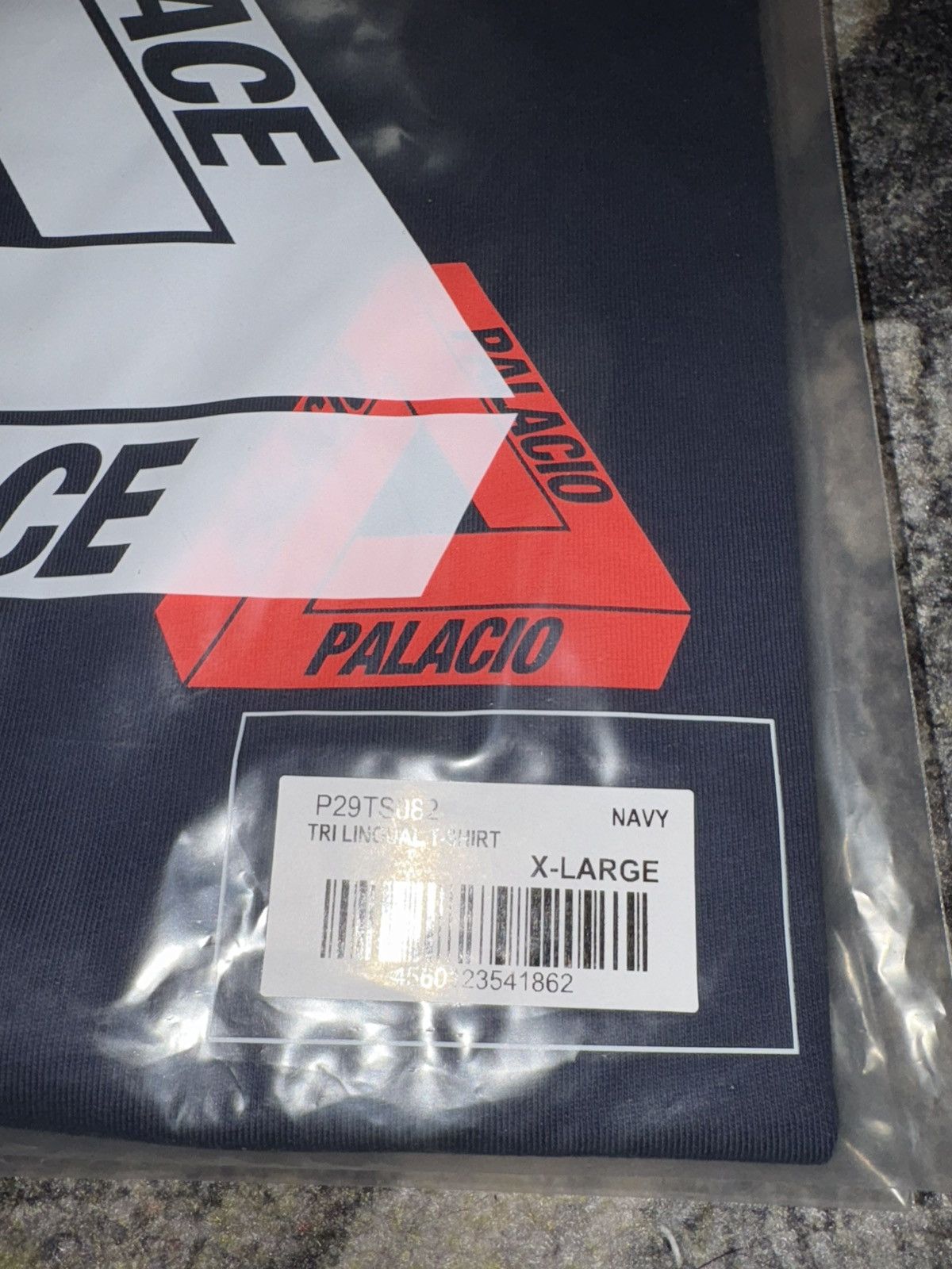 Palace Palace Spanish Tri Lingual T-Shirt Navy Size US XL / EU 56 / 4 - 4 Thumbnail