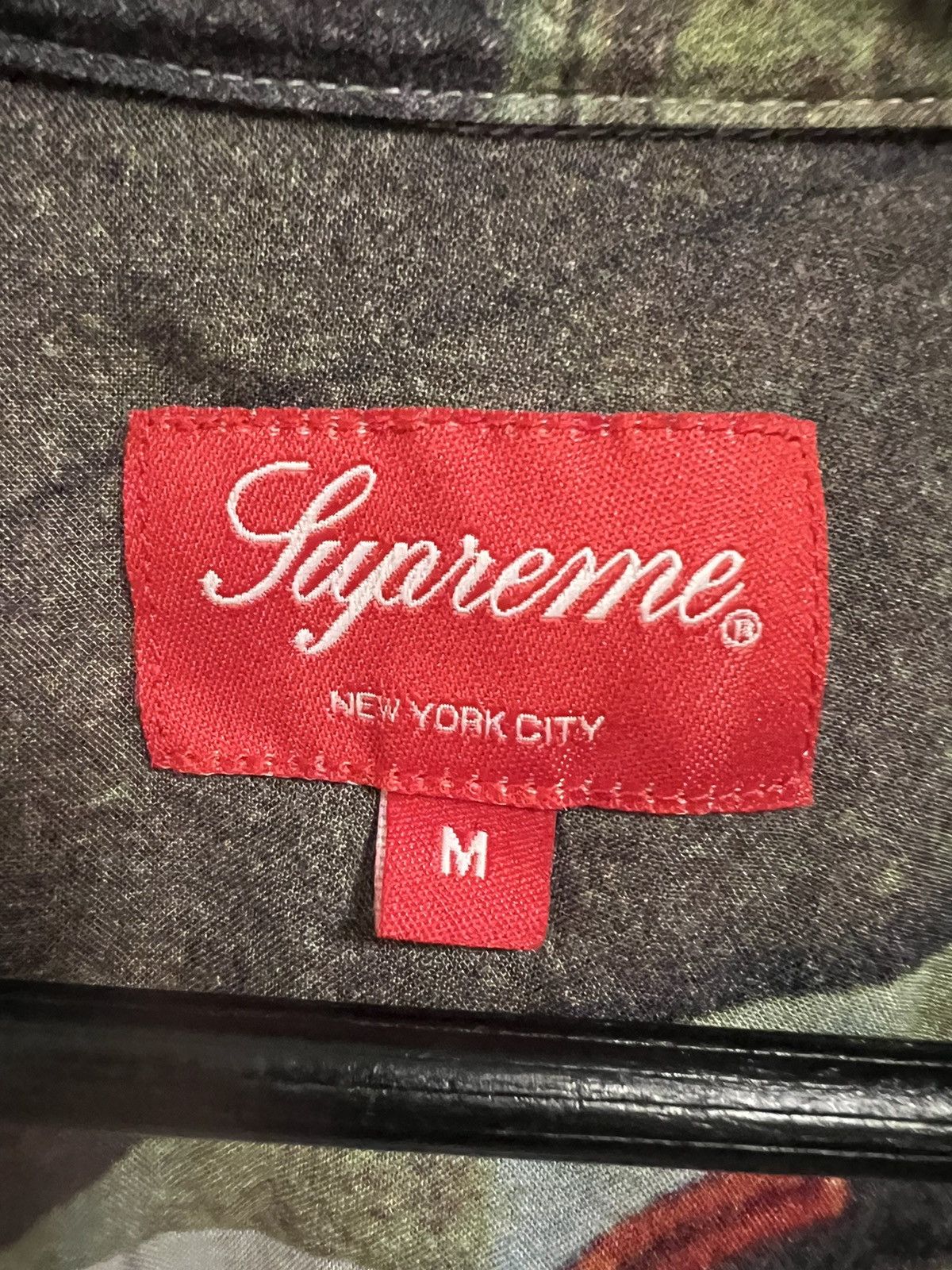 Supreme Suprem Drugs Rayon s/s Shirt SS18, Size M Size US M / EU 48-50 / 2 - 3 Thumbnail