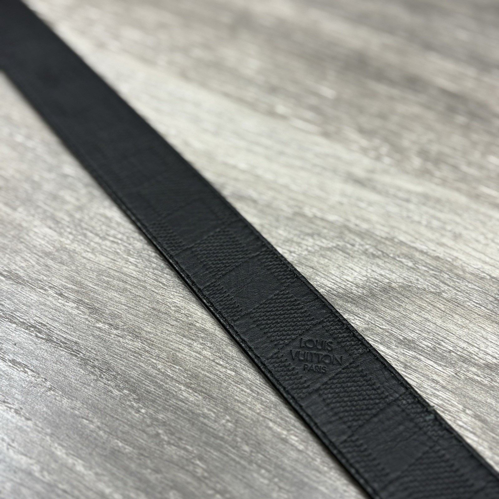 Louis Vuitton Louis Vuitton Leather Belt 110/44 Silver Buckle ' Black ' Size 44 - 4 Thumbnail