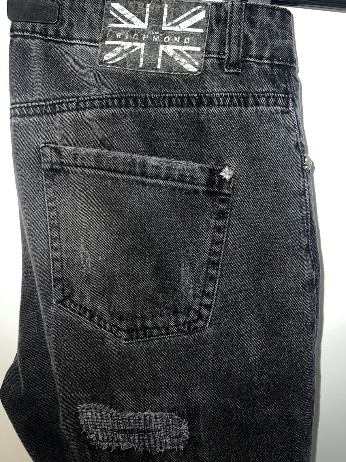 John Richmond John Richmond “It’s Only Rock N Roll” BlackDistressedJeans34 Size US 34 / EU 50 - 6 Thumbnail