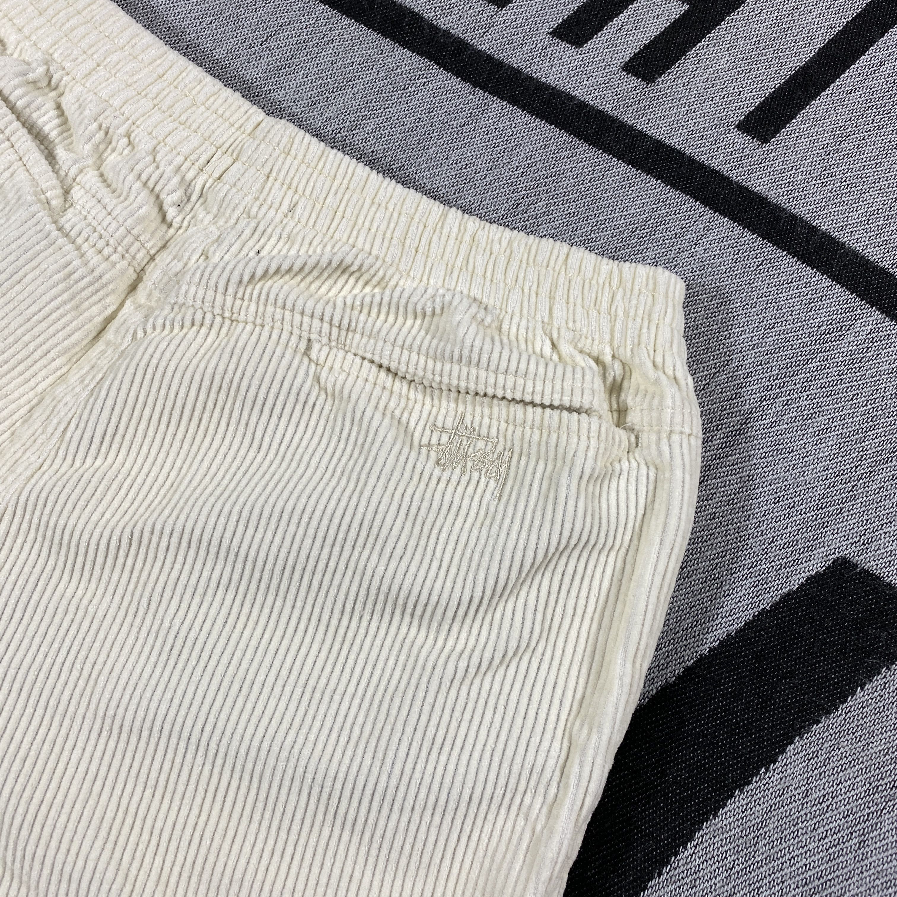Stussy stussy box logo corduroy shorts size 32 Size US 32 / EU 48 - 4 Thumbnail