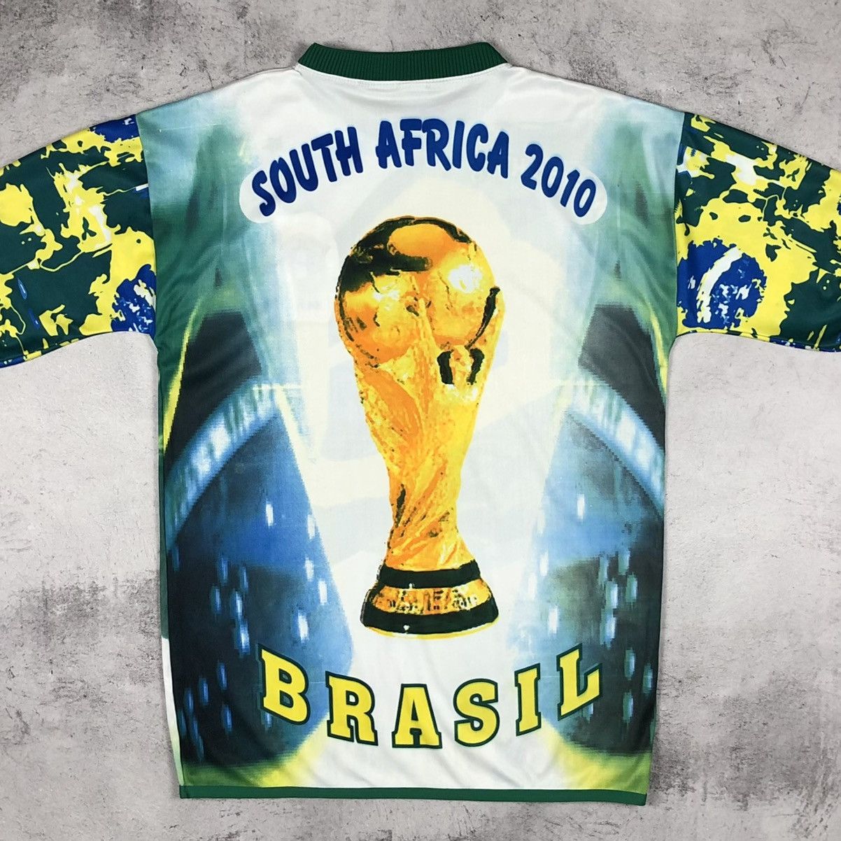 Vintage Brazil 2010 World Cup South Africa Jersey Size US L / EU 52-54 / 3 - 4 Thumbnail