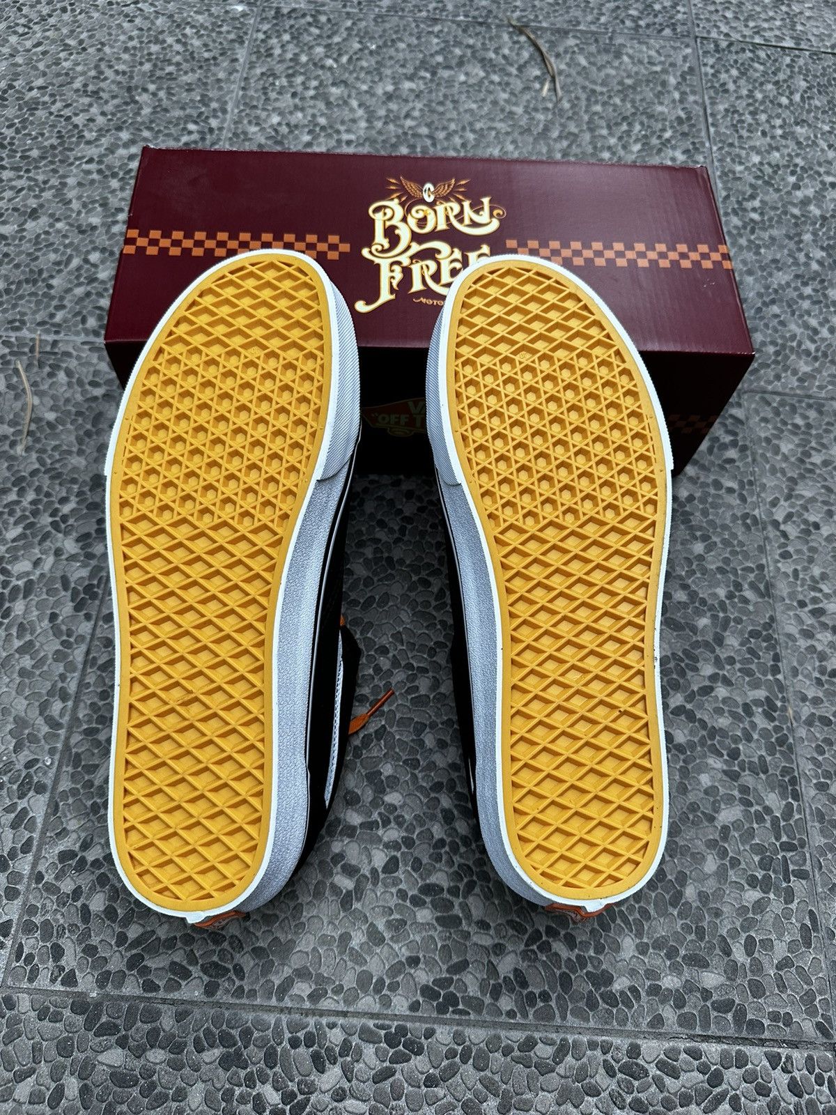 Vans Vans Born Free Motorcycle Show Old Skool 2023 sz 11 Size US 11 / EU 44 - 6 Thumbnail