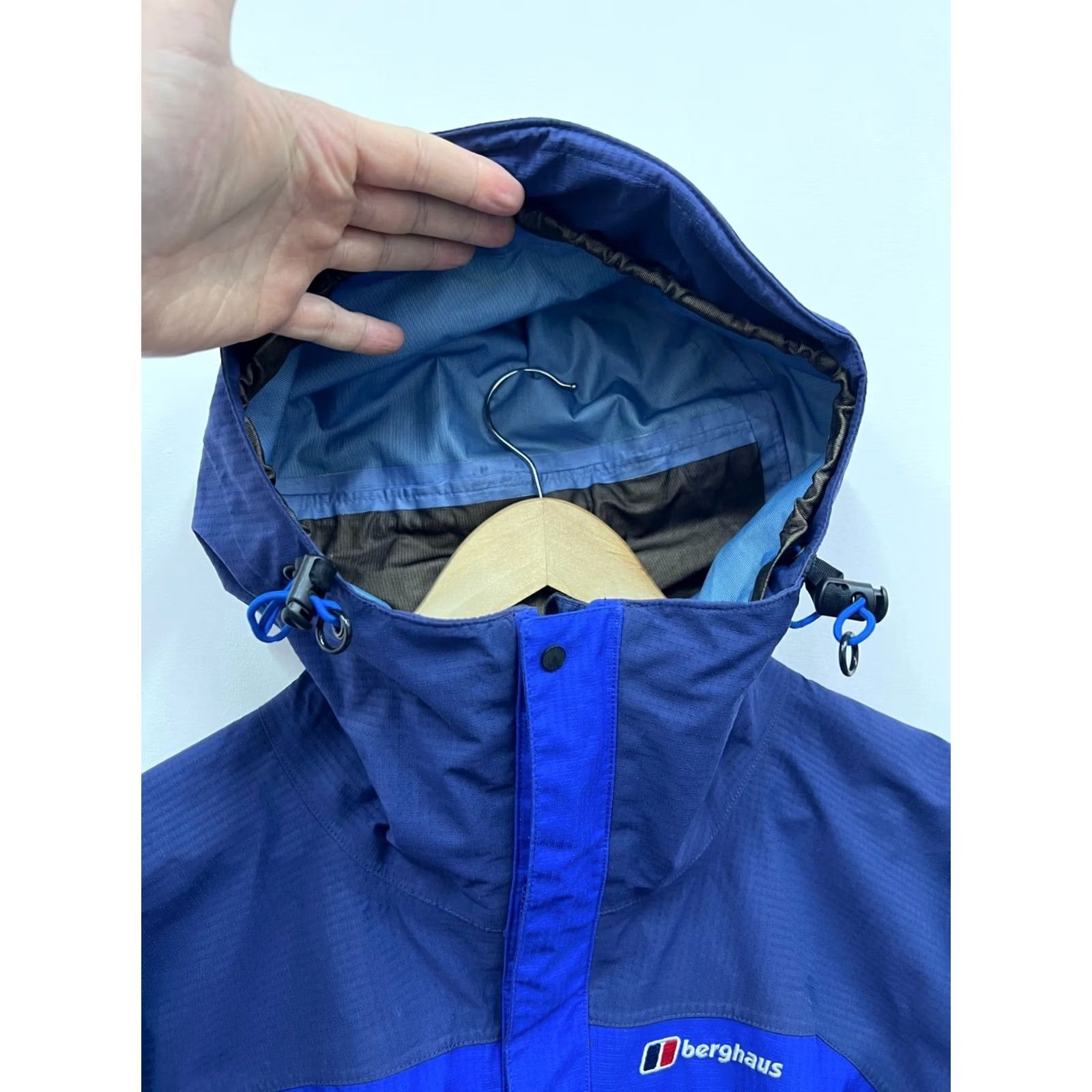 Berghaus VINTAGE Berghaus Jacket Men 2XL Blue Hooded Gore-Tex XCR Coat Size US XXL / EU 58 / 5 - 6 Thumbnail