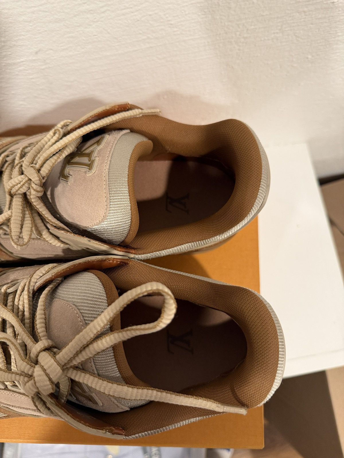 Louis Vuitton Virgil LV Trainer “Timbs” rare Size US 10 / EU 43 - 4 Thumbnail