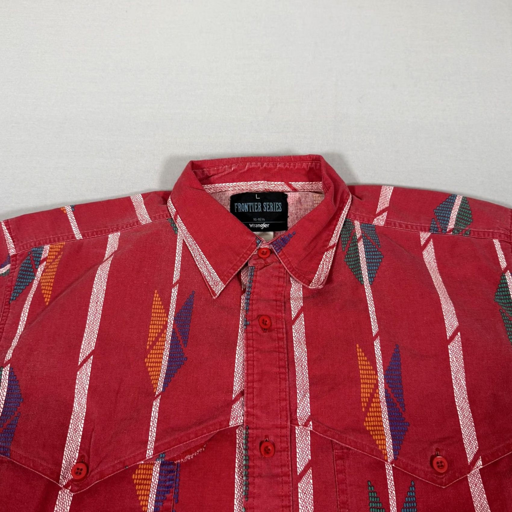 Wrangler VINTAGE Wrangler Shirt Men Large Red Aztec Western Button Up Cowboy Frontier 90s Size US L / EU 52-54 / 3 - 3 Thumbnail