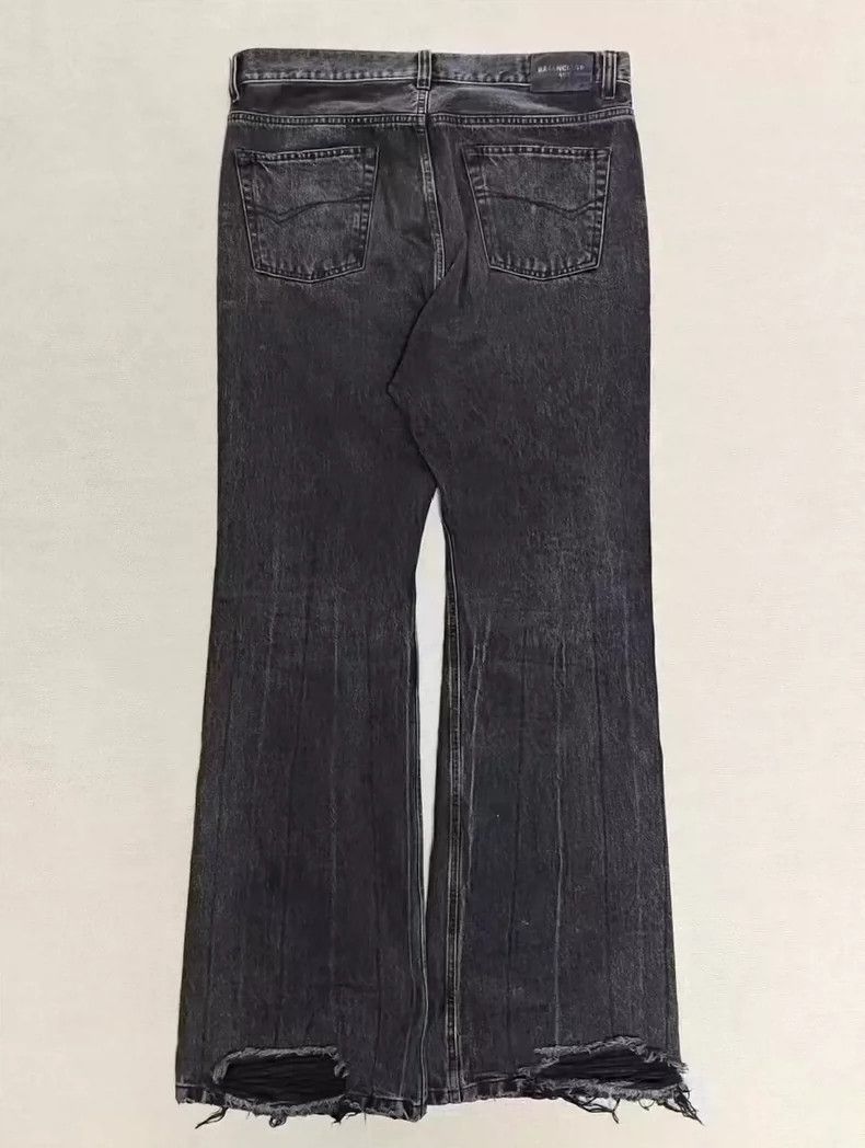 Balenciaga Balenciaga size M Washed Slightly Broken Flared Pants Size 24" / US 00 / IT 34 - 2 Thumbnail