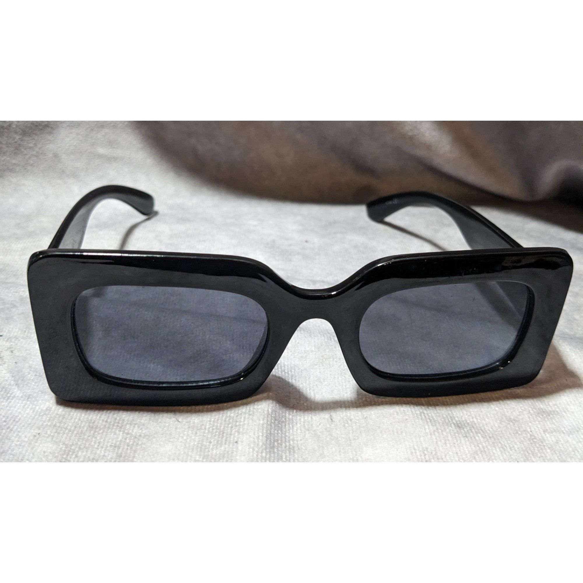 Free People Free People Retro Mod Black Rectangular Sunglasses Size ONE SIZE - 1 Thumbnail