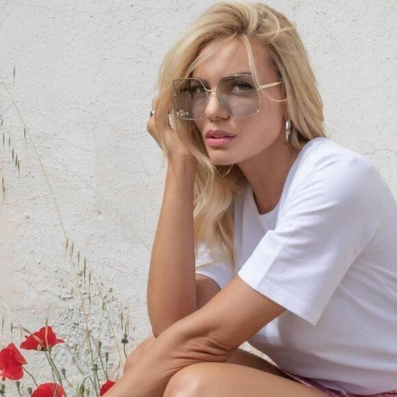 Gucci Gucci GG0817S 006 Sunglasses Gold Geometric Frame, Grey Size ONE SIZE - 3 Thumbnail