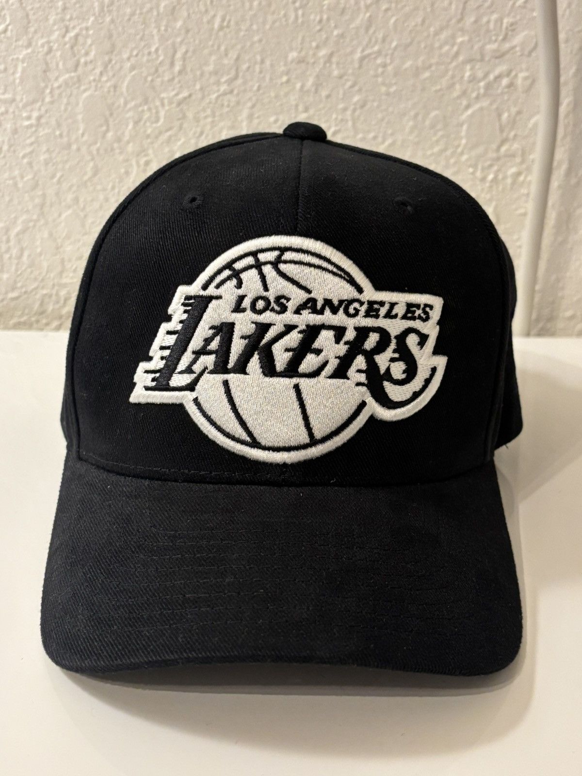 NBA Black Los Angeles Lakers Hat Size ONE SIZE - 1 Thumbnail
