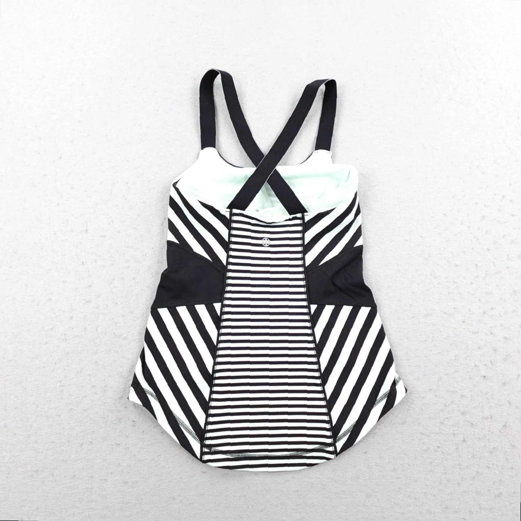 Lululemon Lululemon Tank Top Womens 4 Black Blue Stripe Built-In Bra Yoga Shirt Crossback Sleeveless Camisole Shirt Womens Size S / US 4 / IT 40 - 4 Thumbnail