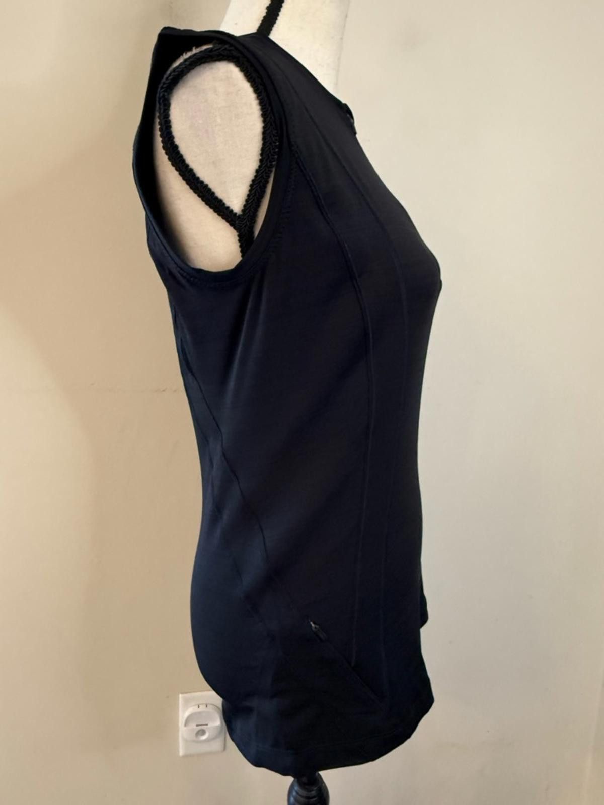 Other Athleta black sporty tank top zippered pocket SZ SM Size S / US 4 / IT 40 - 2 Thumbnail