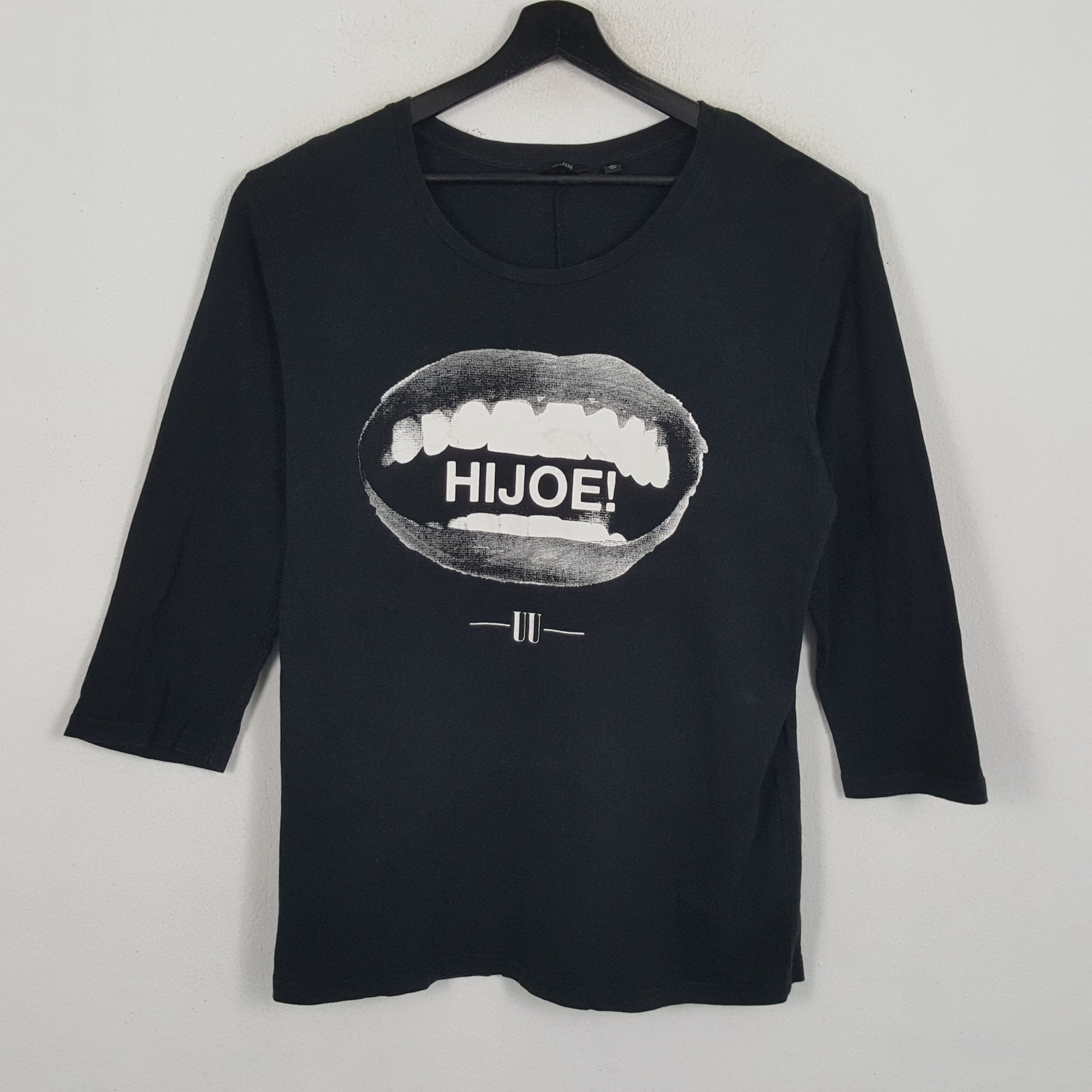 Japanese Brand × Undercover × Uniqlo UNIQLO UNDERCOVER Japanese Brand Streetwear Style Tshirt Size US L / EU 52-54 / 3 - 1 Thumbnail