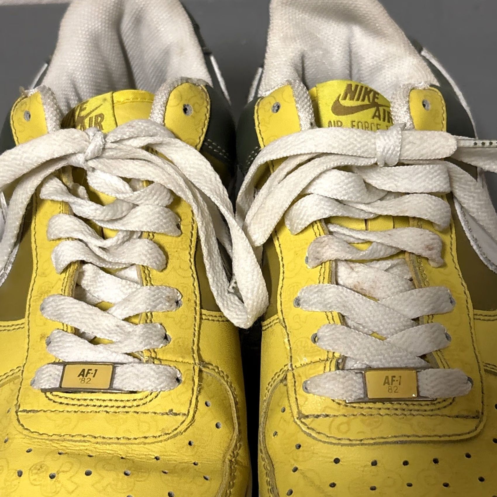 Nike Nike Air Force 1 Sneaker Mens 11 Low Top Yellow Olive Forest Green Rare Overall Used Excellent Mens Size US L / EU 52-54 / 3 - 4 Thumbnail