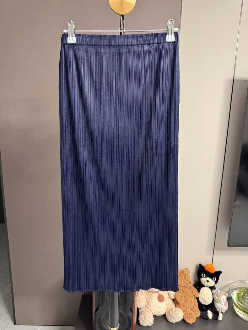 Issey Miyake Issey Miyake size:2 Blue classic "Yangcai" series skirt Size 23" - 2 Thumbnail