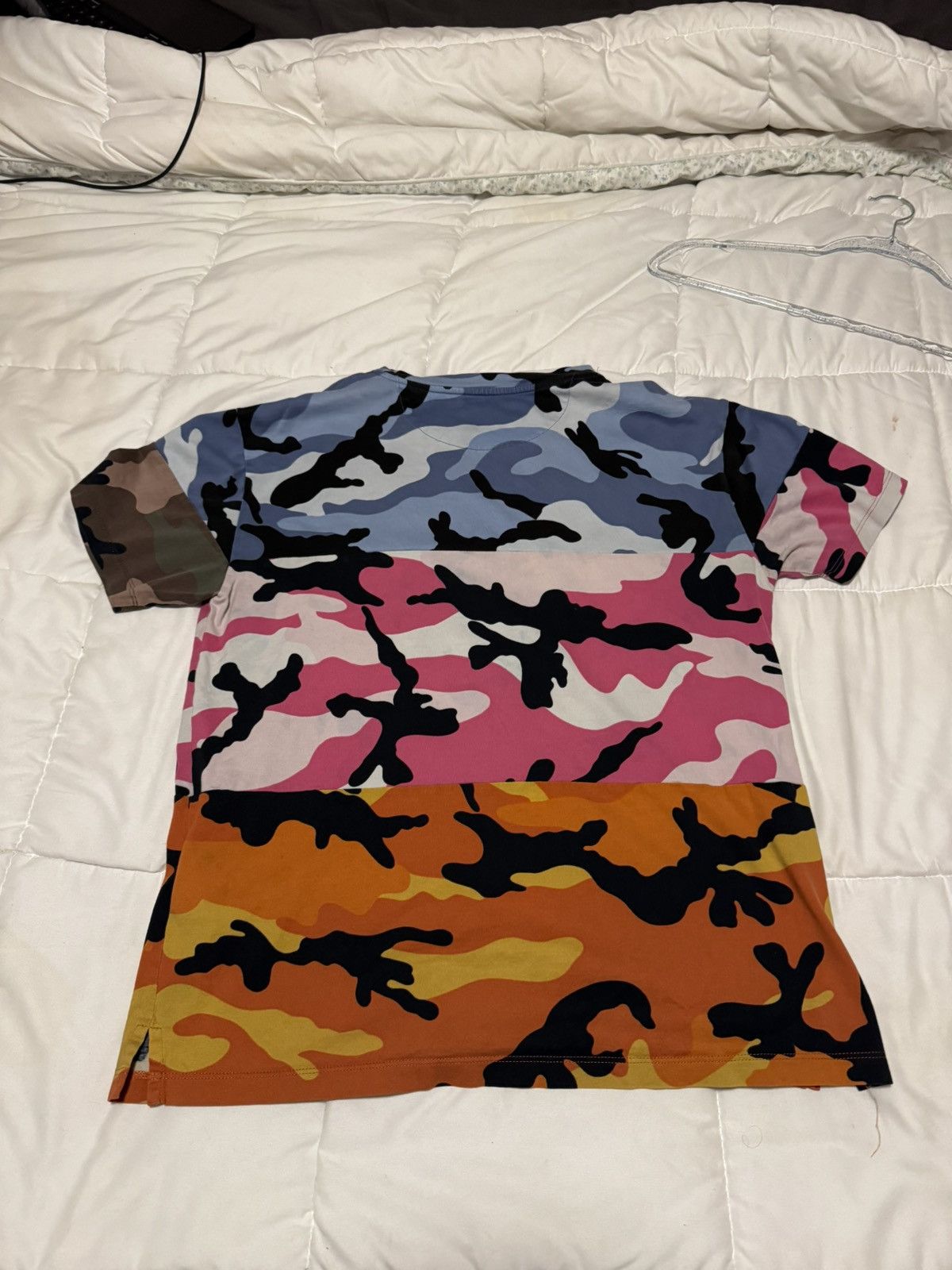 Valentino Valentino Garavani Multicolor Camo T-Shirt Size US S / EU 44-46 / 1 - 2 Thumbnail
