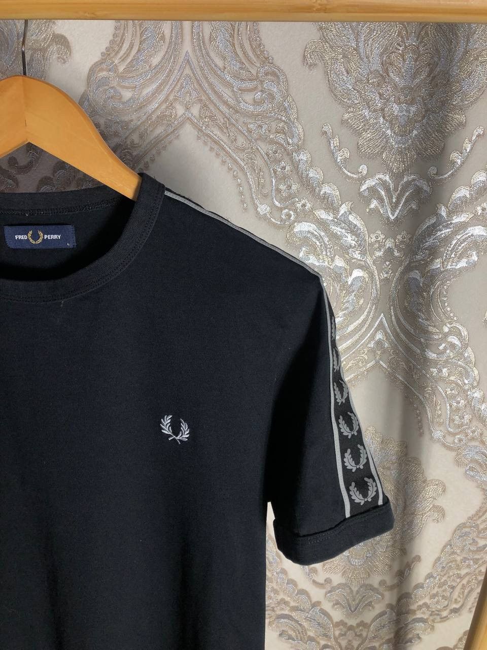 Fred Perry × Vintage VERY RARE FRED PERRY MONOGRAM LAMPAS CLASSIC T-SHIRT CASUAL Size US L / EU 52-54 / 3 - 2 Thumbnail