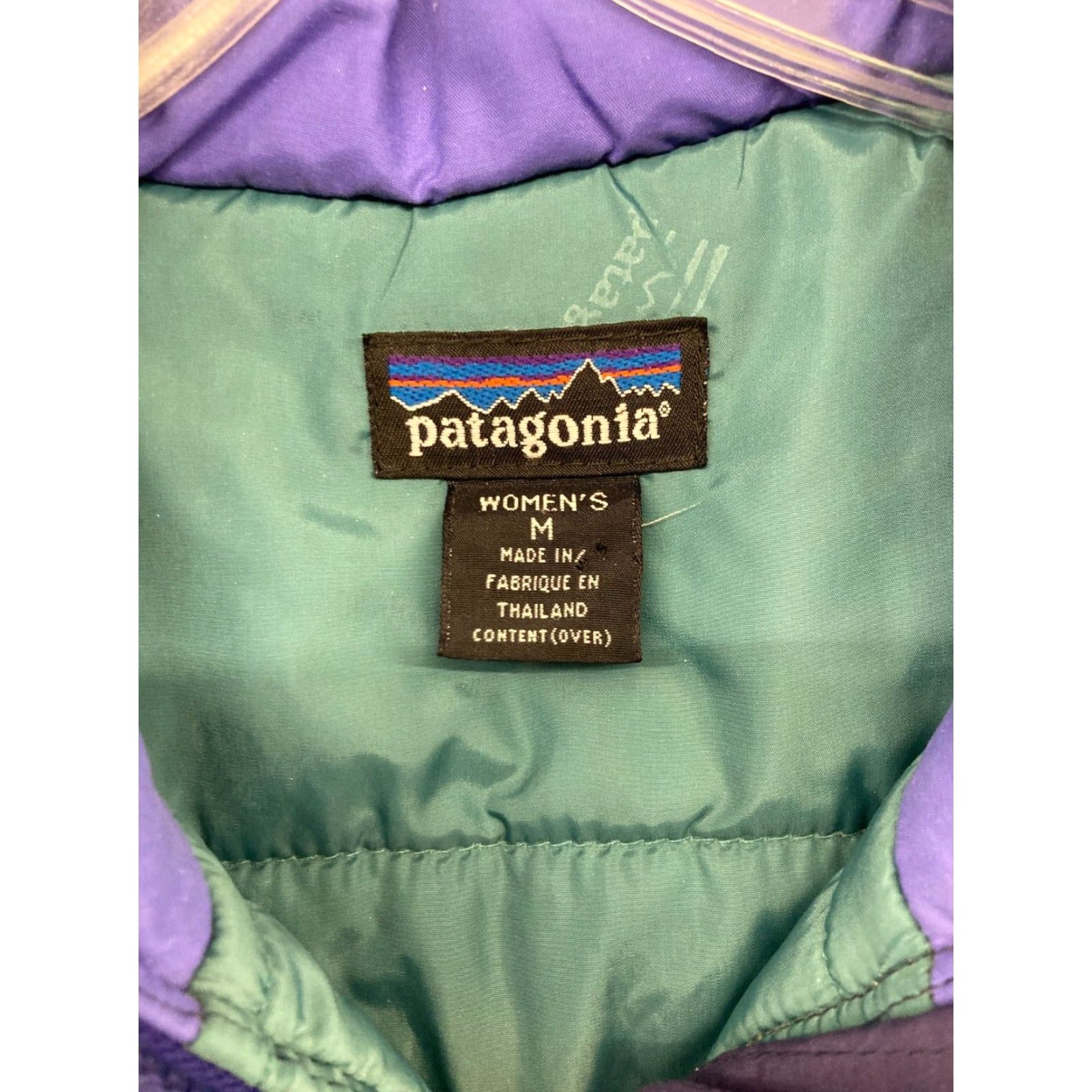 Patagonia VINTAGE Patagonia Womens Coat Medium Purple Parka Hooded Zipper Pocket 90s Parka Women M Purple Patagonia Coat Hooded Zipper Pocket 90s Vintage Size M / US 6-8 / IT 42-44 - 6 Thumbnail