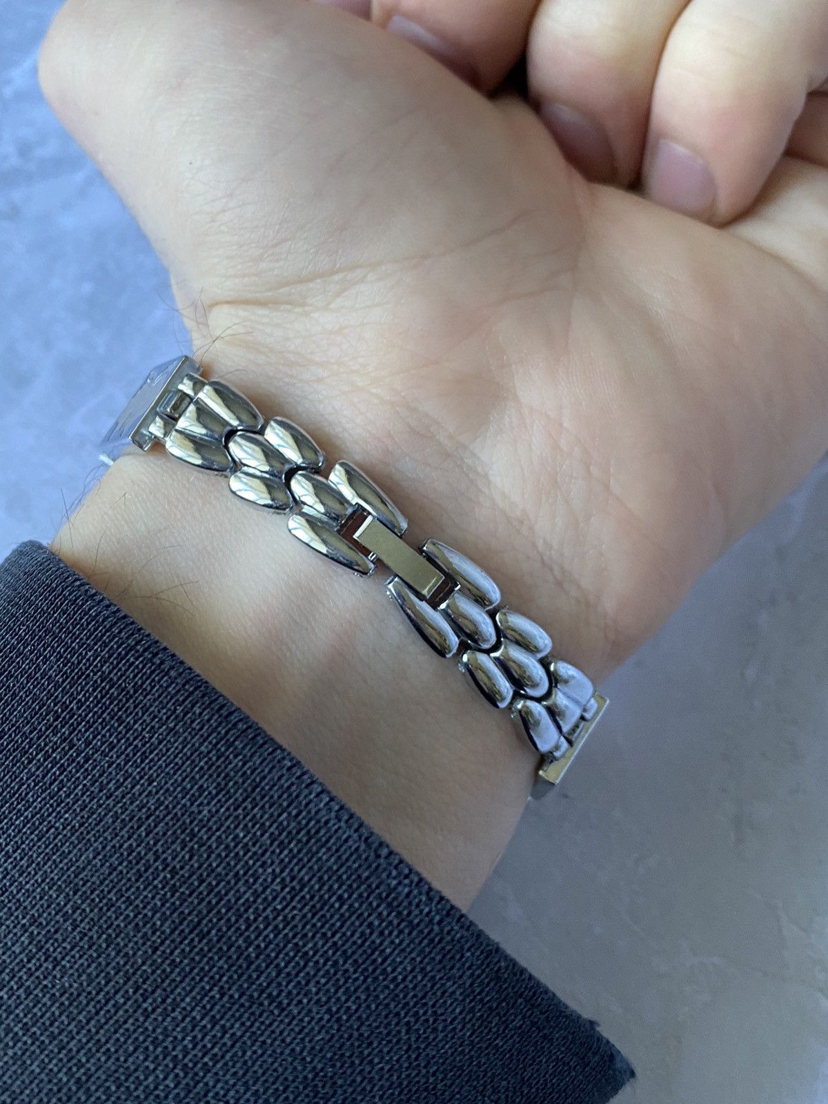Japanese Brand × Vintage YWQ LC-080 Futuristic Watch Butterflies Metal Bracelet Size ONE SIZE - 4 Thumbnail