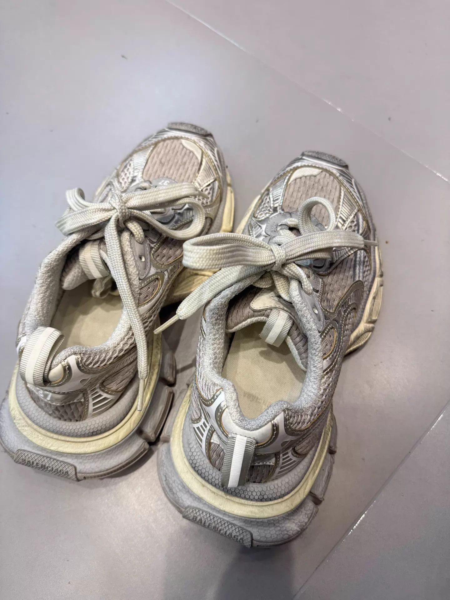 Balenciaga Balenciaga Women's Off-White Lace-Up Dad Sneaker 37 Size US 6.5 / IT 36.5 - 3 Thumbnail