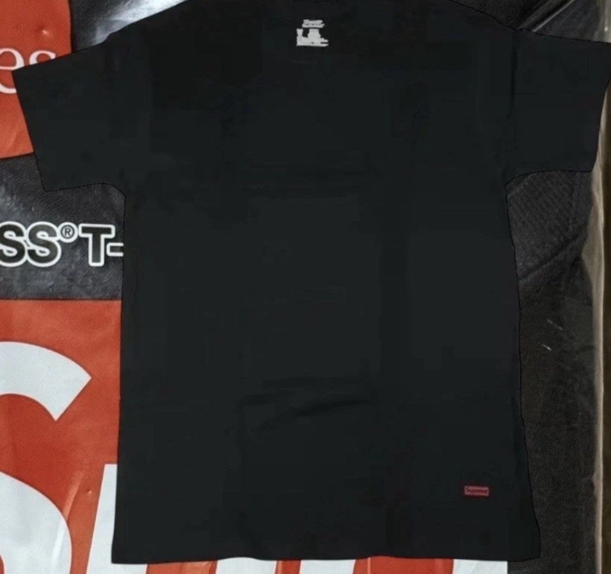 Supreme Supreme x Hanes Tagless Tees (3 Pack) Medium Size US L / EU 52-54 / 3 - 1 Thumbnail