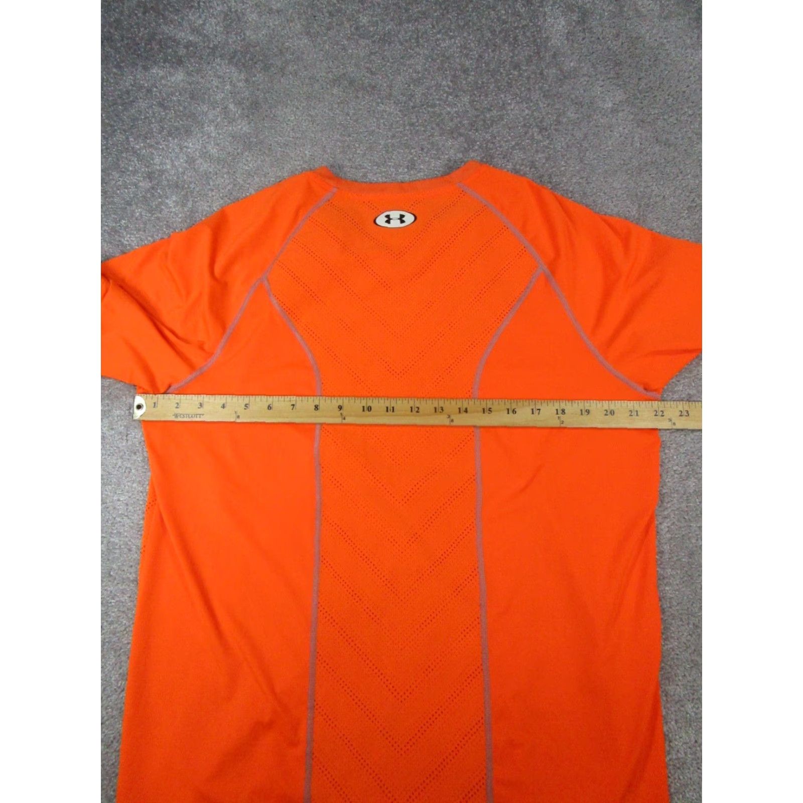 Under Armour Under Armour Shirt Mens XL Orange HeatGear Running Pullover - Activewear Sports T-Shirt Short Sleeve Crew Neck, Polyester, Solid, Logo, Regular Size Size US XL / EU 56 / 4 - 6 Thumbnail