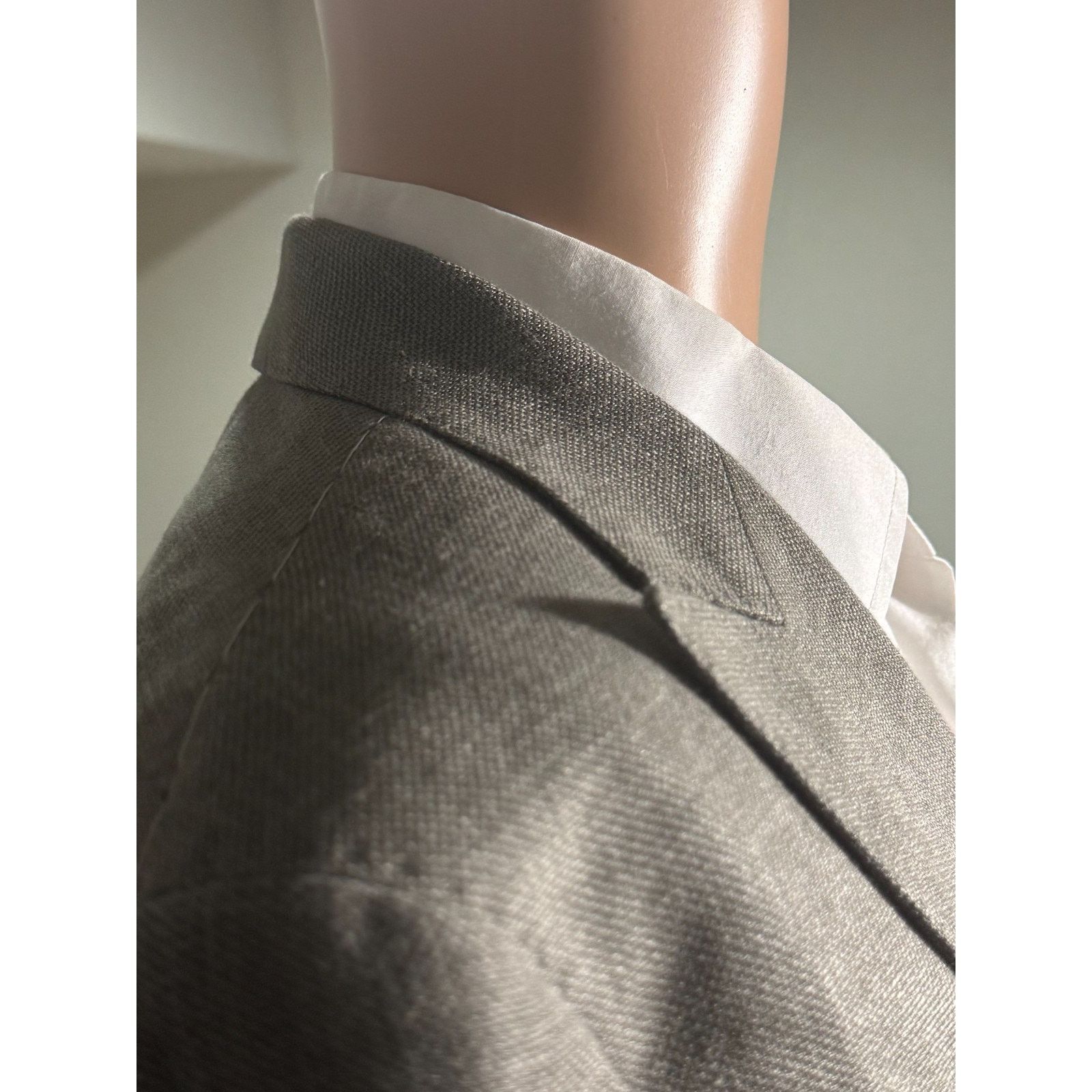 Brunello Cucinelli Brunello Cucinelli Peak Lapel Taupe W Silk Sport Coat 40R Size 40R - 2 Thumbnail