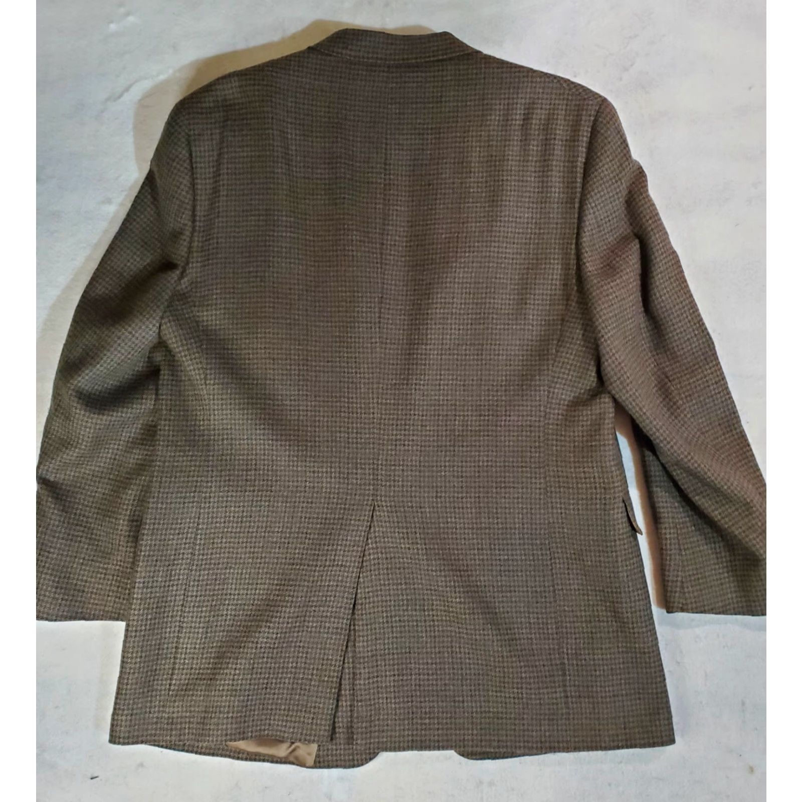 Austin Reed VINTAGE Austin Reed Signature Herringbone Tweed 2-Button Blazer 100% Wool Mens Jacket Sport Coat Brown Regular 44 No Stains Size 44R - 6 Thumbnail