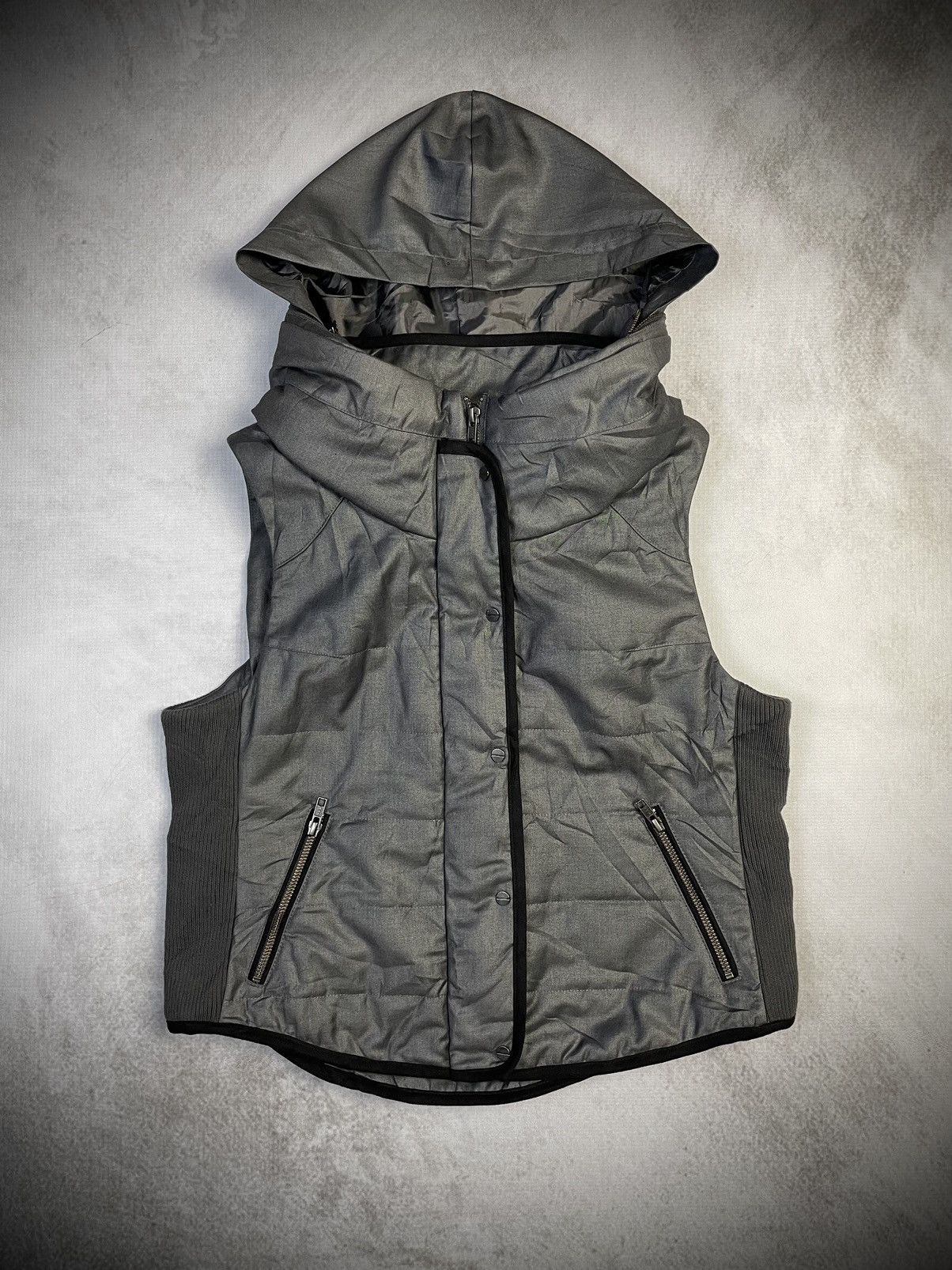 Le Grande Bleu (L.G.B.) 2000s Clouterie 🇯🇵 Bono Hooded Vest Size US S / EU 44-46 / 1 - 2 Thumbnail
