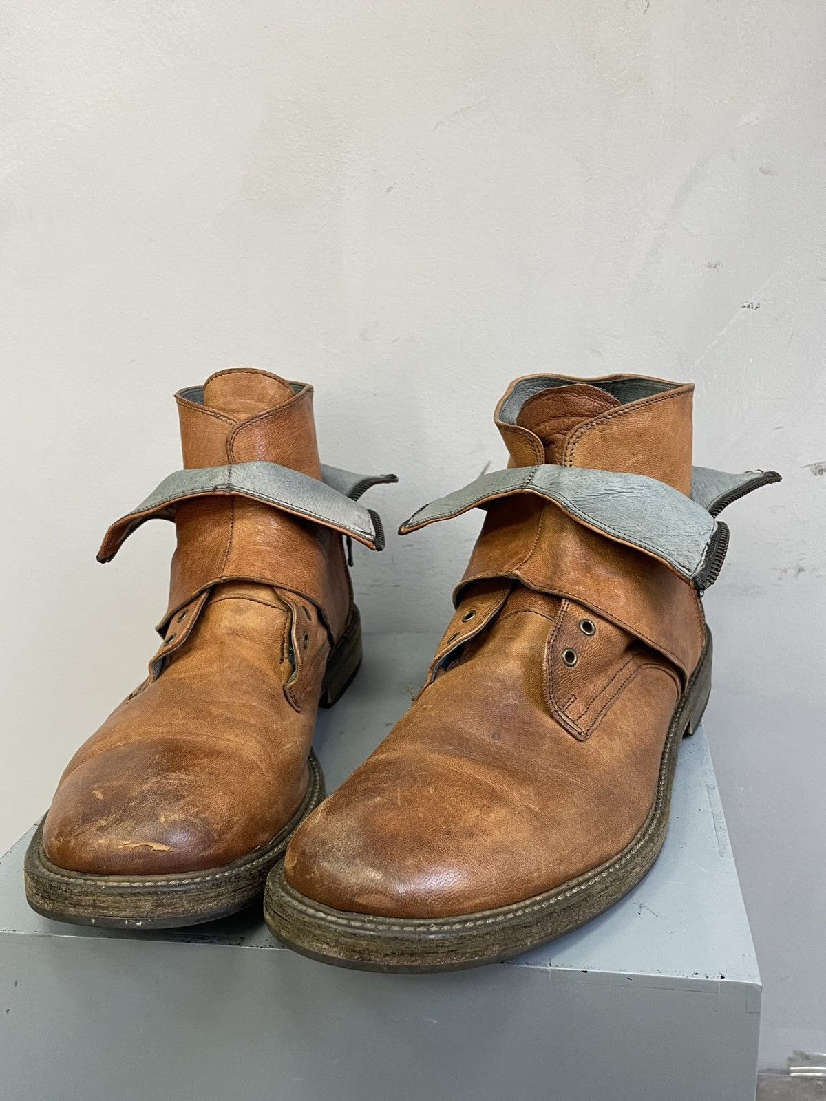Hedi Slimane Hedi slimane brown boots avant garde retro style Size US 11 / EU 44 - 7 Thumbnail