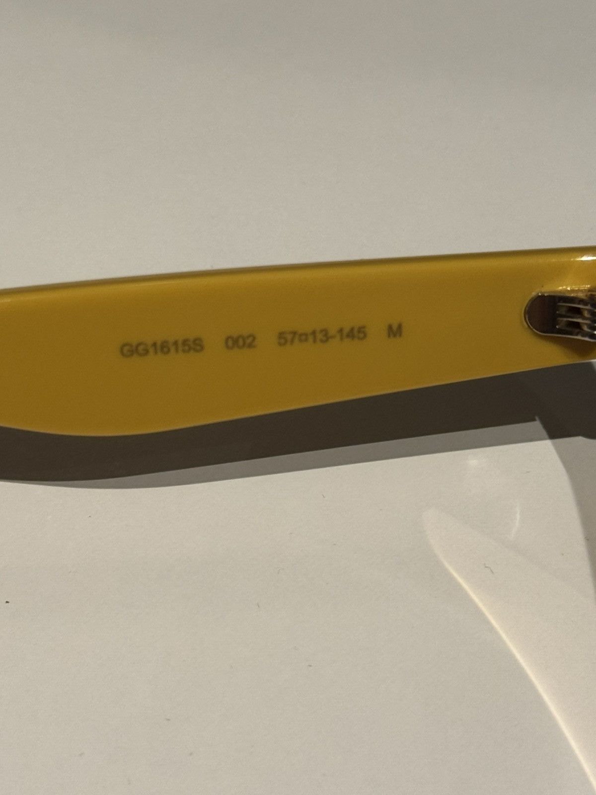 Gucci Cool yellow and grey gucci sunglasses Size ONE SIZE - 5 Thumbnail