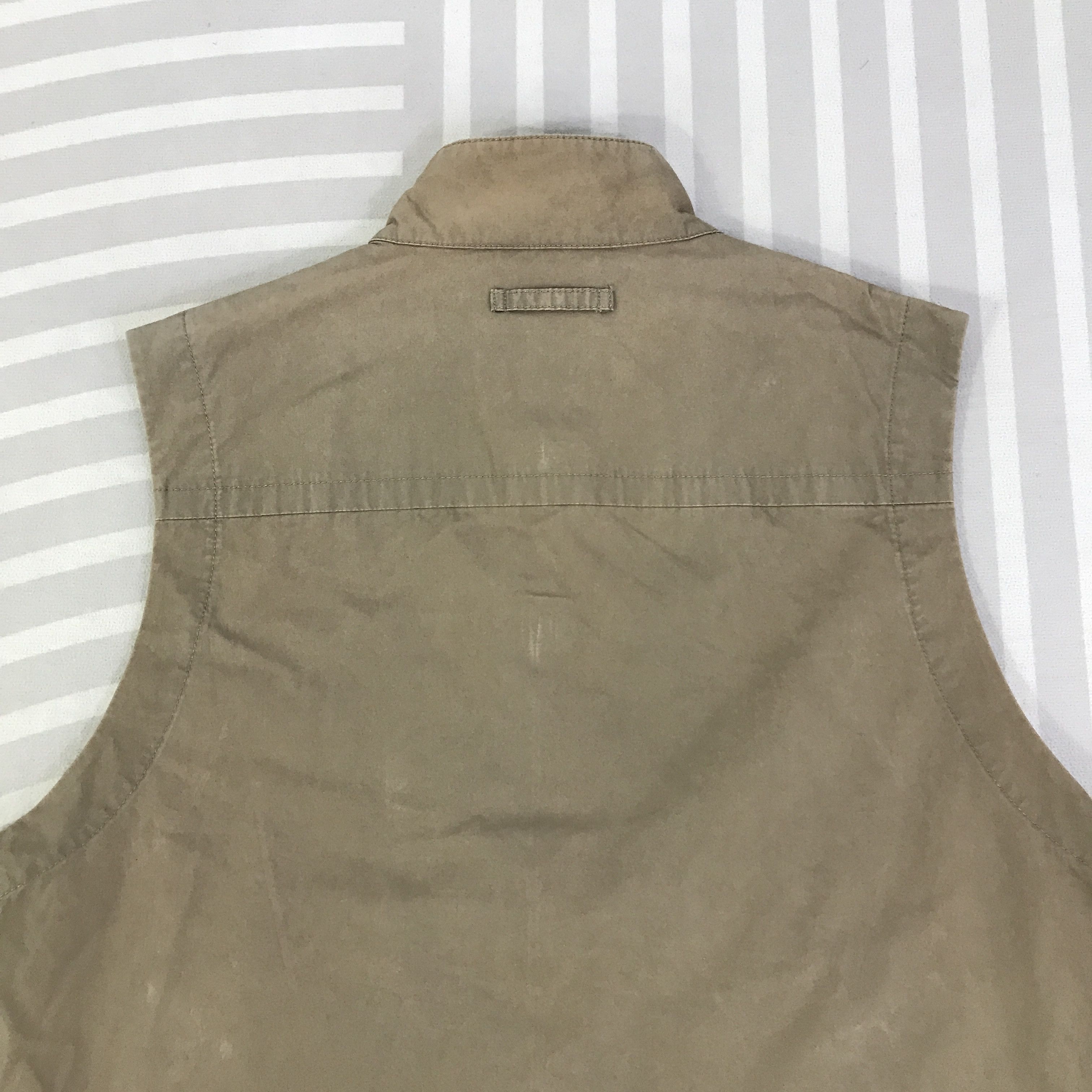 Burberry Vintage Burberry London colour faded Vest K121B18 Size US L / EU 52-54 / 3 - 4 Thumbnail