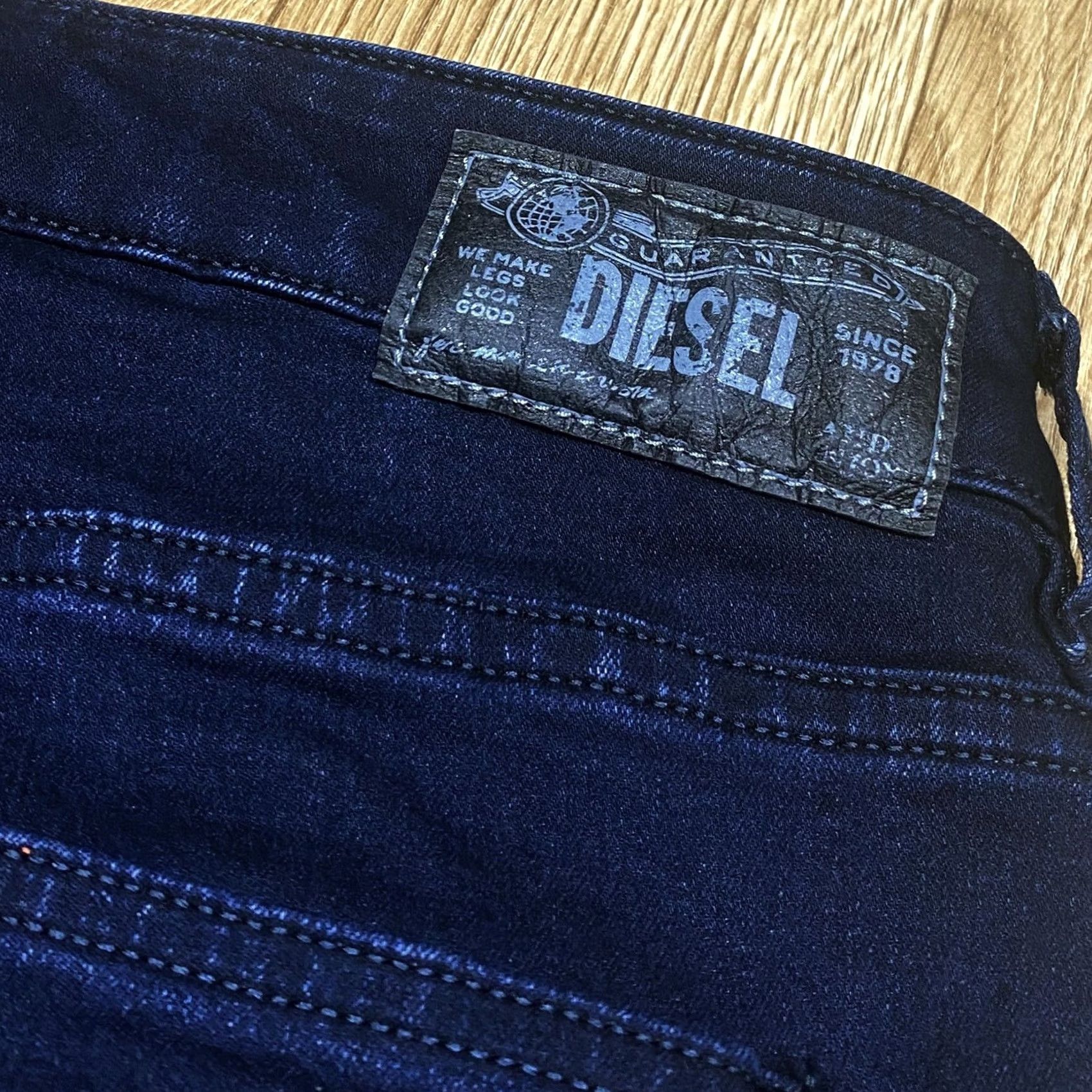 Diesel VINTAGE? Diesel Aryel Jeans Regular Straight Dark Wash Blue Button Fly W31” L24” Women’s Size 24" / US 00 / IT 34 - 4 Thumbnail