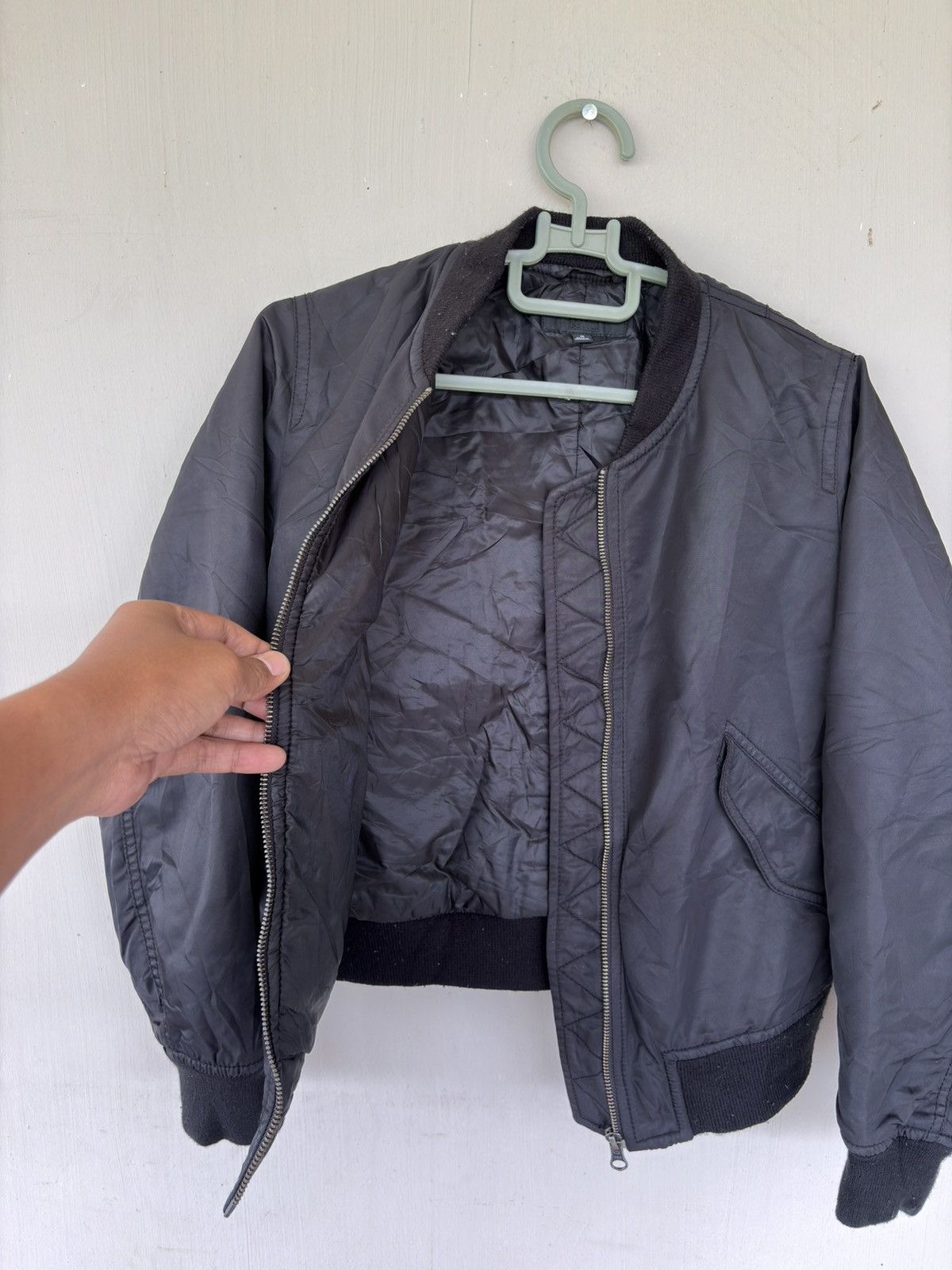 Uniqlo Uniqlo Bomber Light Jacket Size US M / EU 48-50 / 2 - 6 Thumbnail