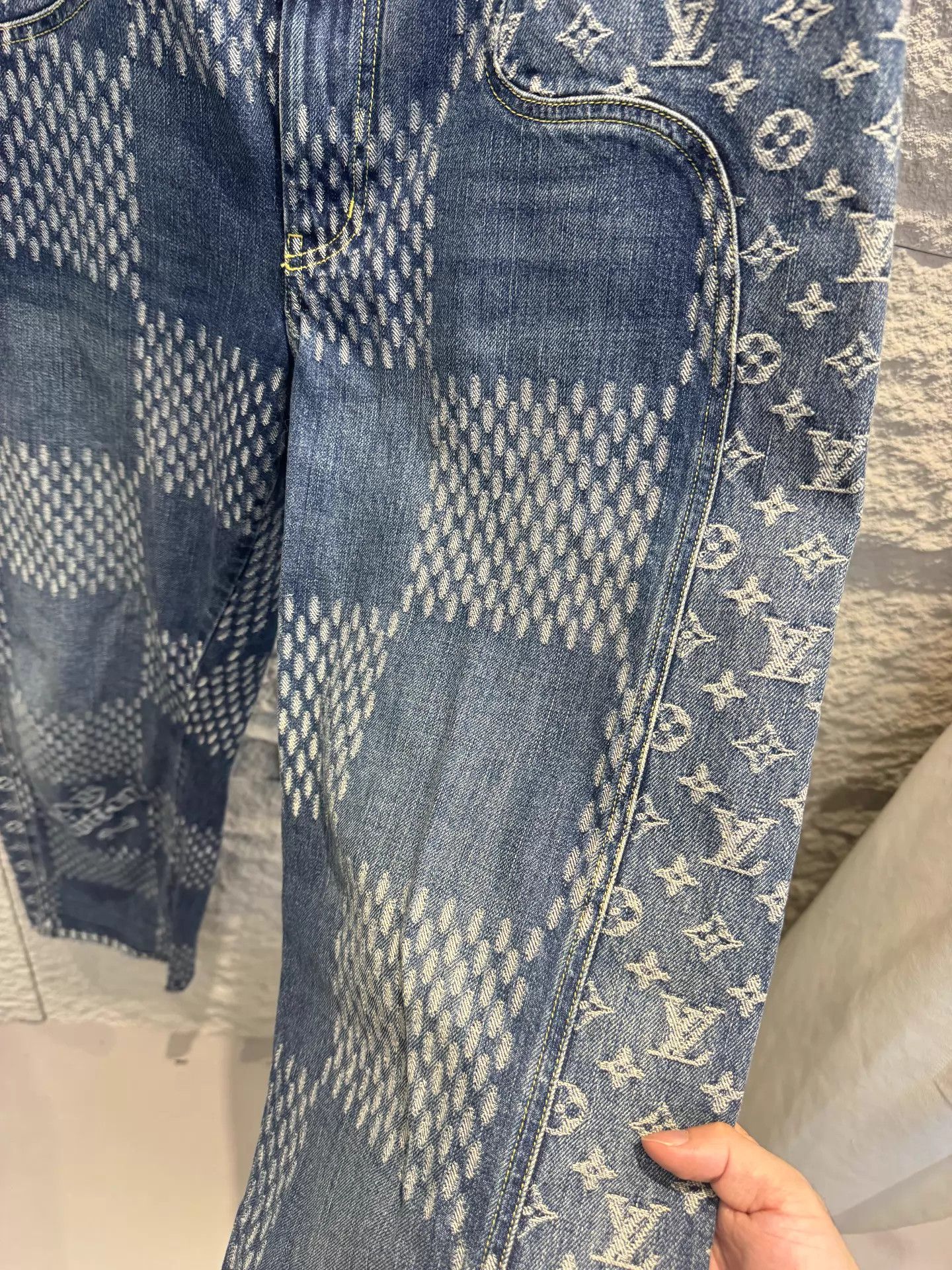Louis Vuitton LV x Nigo Giant Damier Waves Monogram Jeans Men Blue 32 Size US 32 / EU 48 - 2 Thumbnail