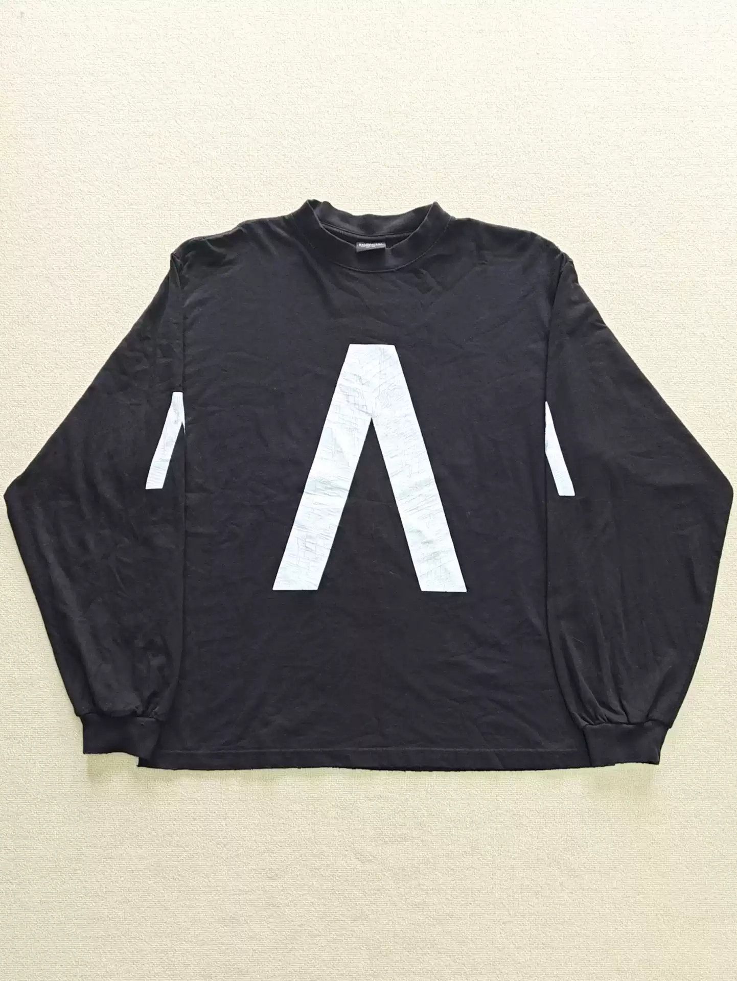 image of Balenciaga 24Ss Black And White Archive Apple Music Limited Edition Music Destruction Sweater (Size