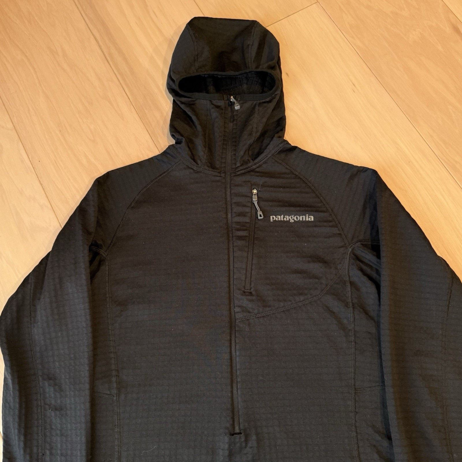 Patagonia Patagonia R1 Hoody Women's S Black Polartec Fleece Pullover Size S / US 4 / IT 40 - 4 Thumbnail