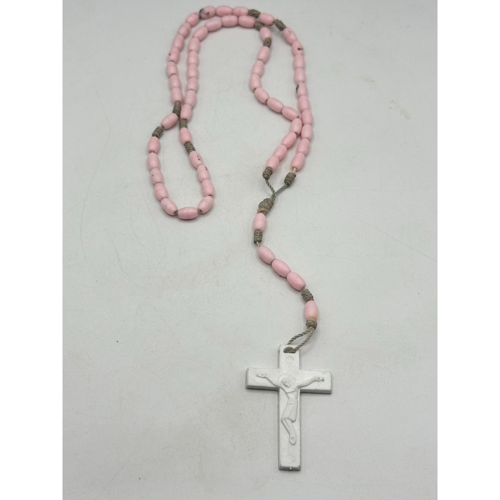 Other Vintage pink beaded white cross rosary religious necklace Size ONE SIZE - 2 Thumbnail
