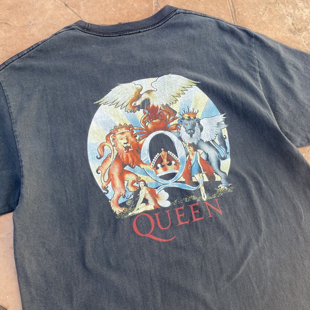 Band Tees Thrashed Faded Vintage Y2K Queen UK Band ERD GRUNGE TEE Size US L / EU 52-54 / 3 - 3 Thumbnail