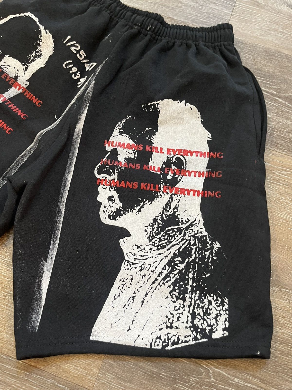 Japanese Brand Humans Kill Everything Sample Print Shorts Size US 30 / EU 46 - 6 Thumbnail