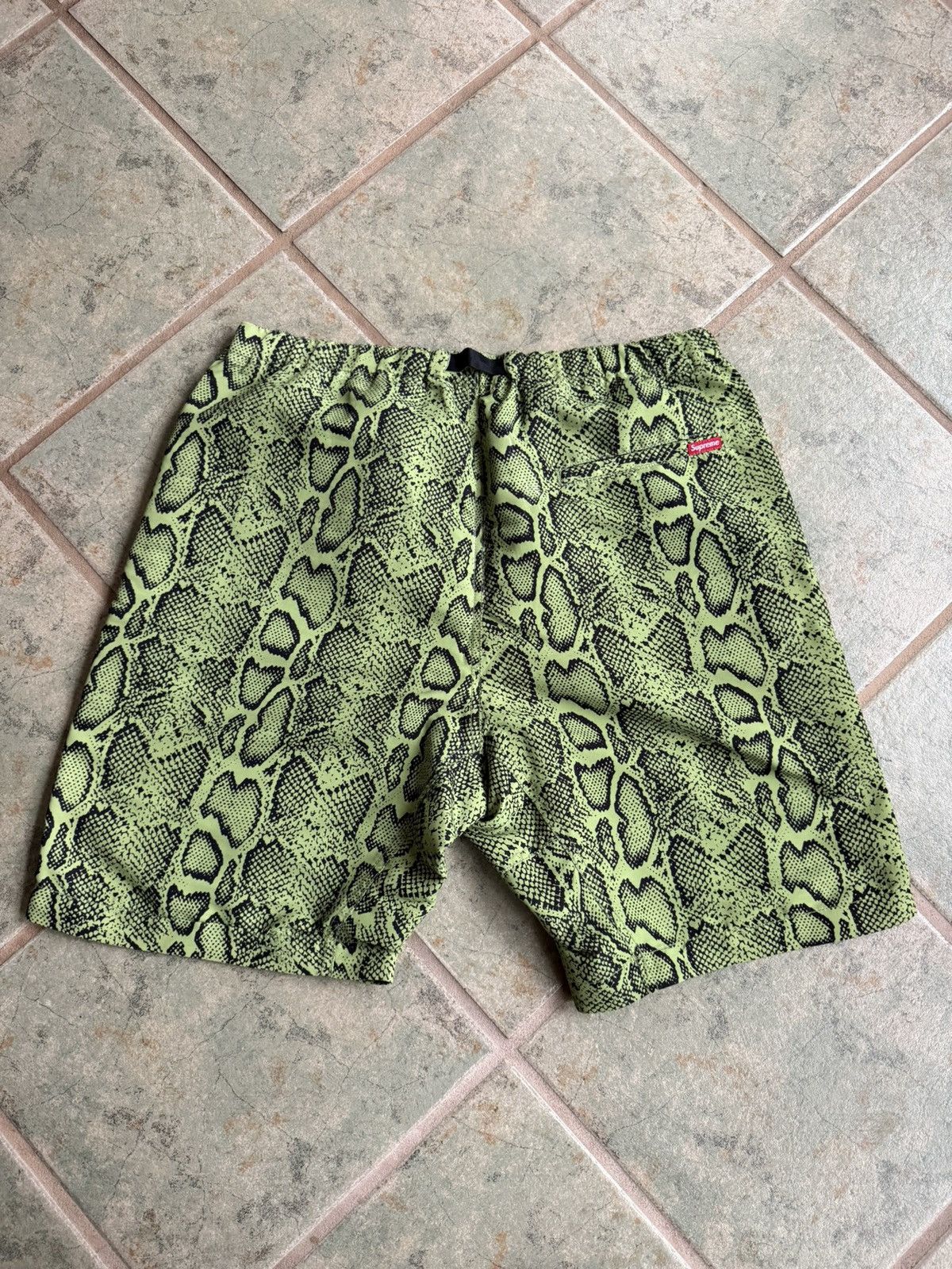 Supreme Supreme snakeskin shorts Size US 34 / EU 50 - 2 Thumbnail