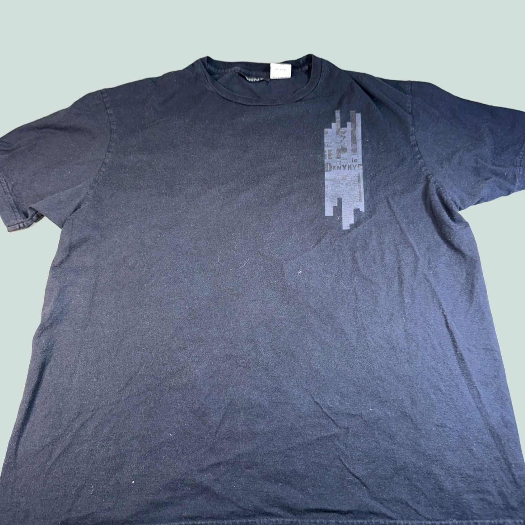 DKNY VINTAGE DKNY Men T-Shirt Black Medium Shirt Mens Regular Fit Size US M / EU 48-50 / 2 - 1 Thumbnail